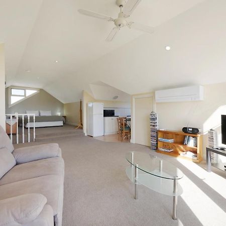 Logans Beach Apartments - The Loft Warrnambool Buitenkant foto