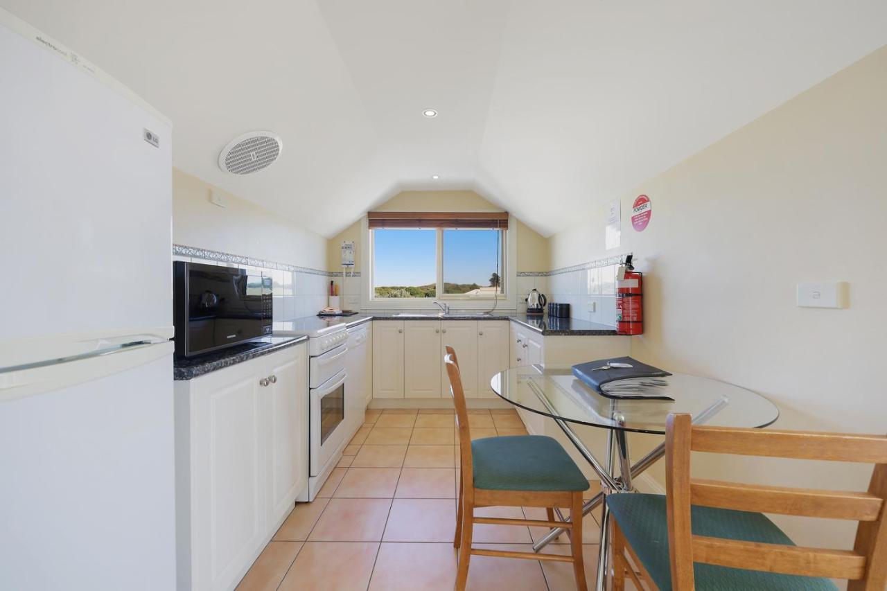 Logans Beach Apartments - The Loft Warrnambool Buitenkant foto